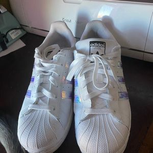 US Womens 7 ADIDAS Shelltops